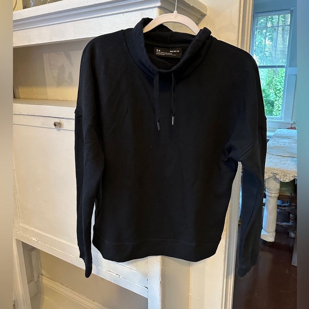Women’s black under armour pullover